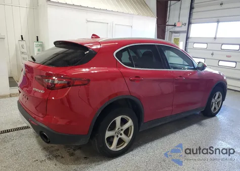 2018 Alfa Romeo Stelvio z USA, uszkodzony, nr VIN ZASFAKAN3J7B81172